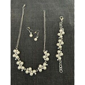 Pearl And Rhinestone Necklace With‎ Matching Bracelet And Earrings